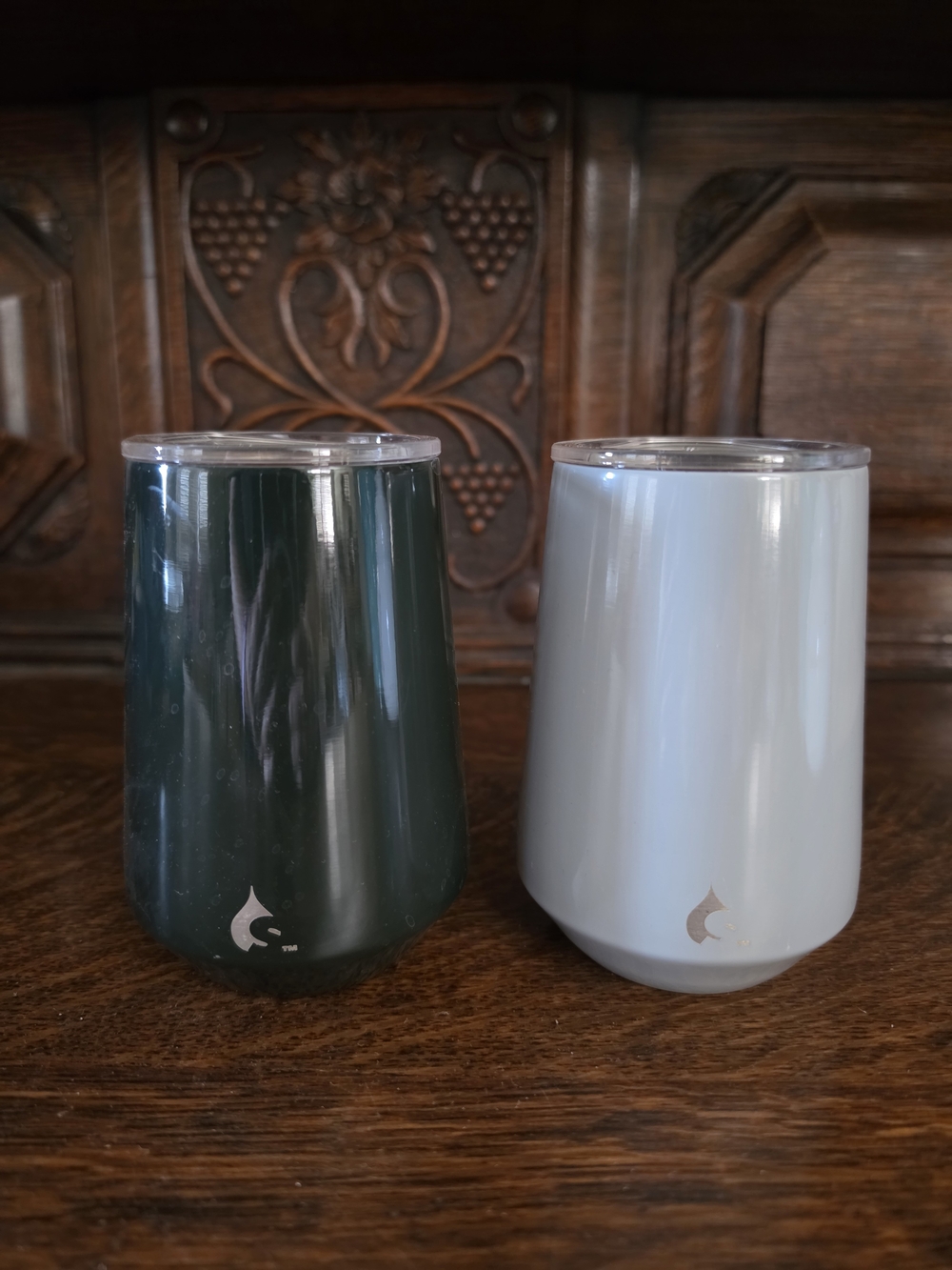 Black & White Glass Tumbler Set of 2 Like New